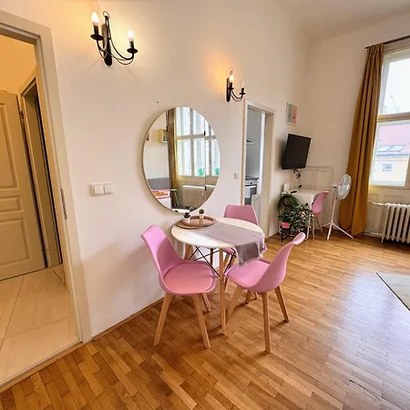 Beautiful & Peaceful With Cute Balcony * Prag