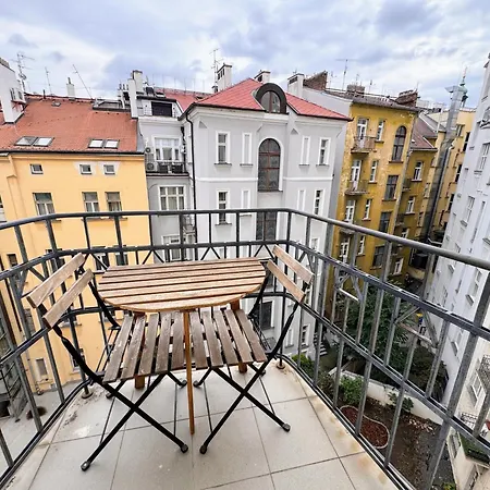 Beautiful & Peaceful With Cute Balcony * Prag